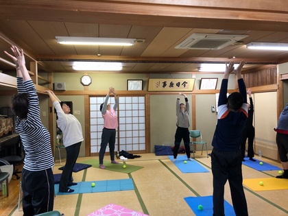 毎週日曜グループヨガ（阪急三国駅から徒歩２分）　